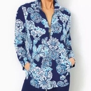 Lilly Pulitzer UPF 50+ Skipper Popover Low Tide Navy 💐Bouquet All Day Sz L NWT